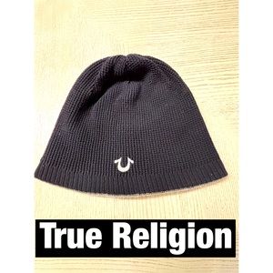 True Religion Winter Beanie is reversible. Black or gray. Perfection‎